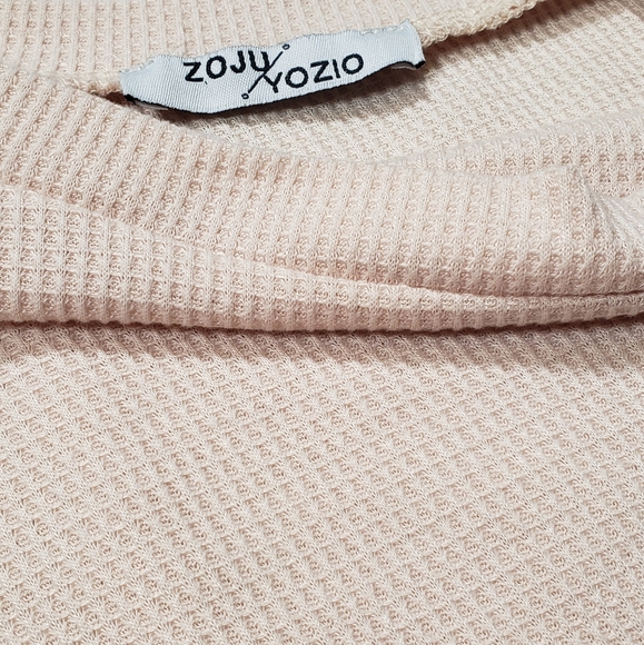 🧑‍🎄10/10🧑‍🎄Zoju Yozio waffle top with front knot - Picture 4 of 9